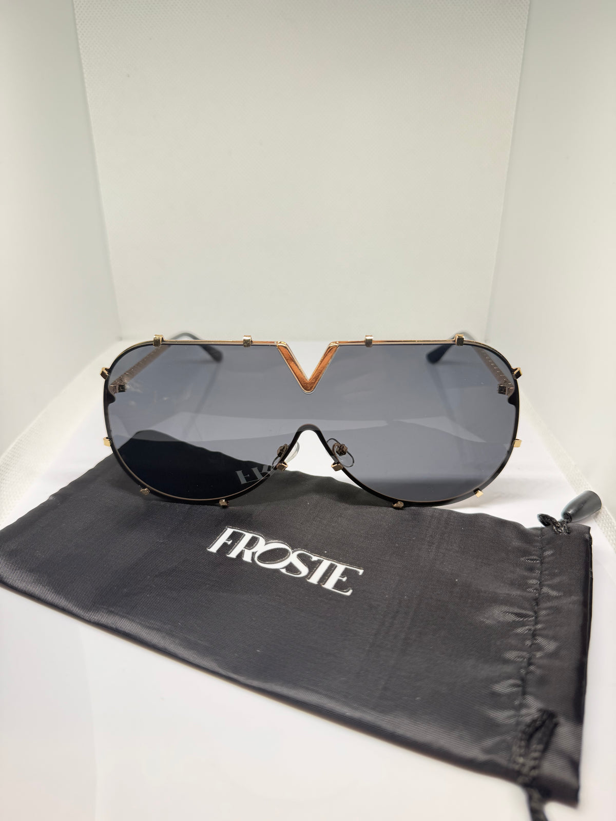 Froste Valencia black and gold V-detail aviator sunglasses product detail