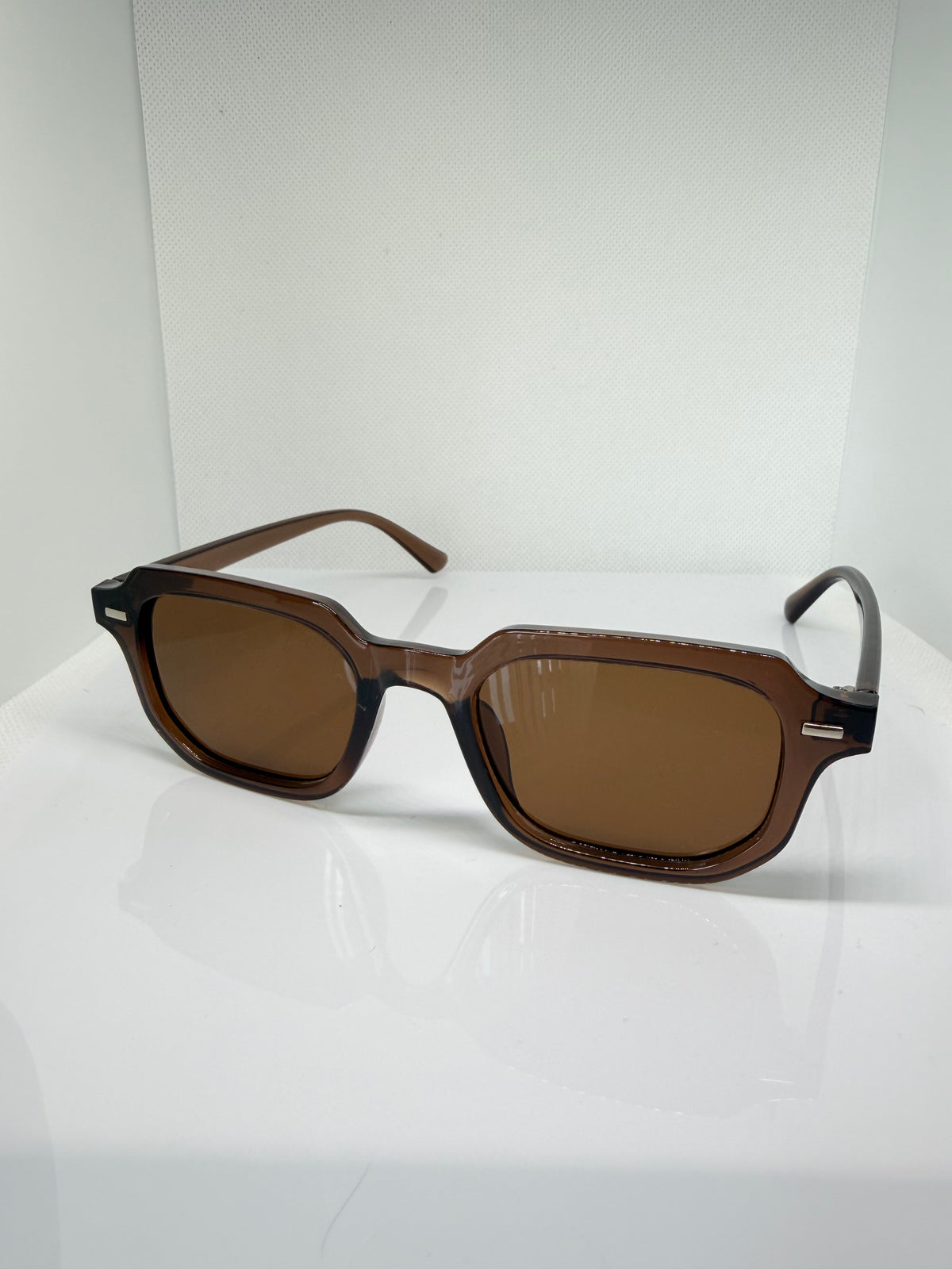 Froste Mocha brown rectangle sunglasses with a simple structured design