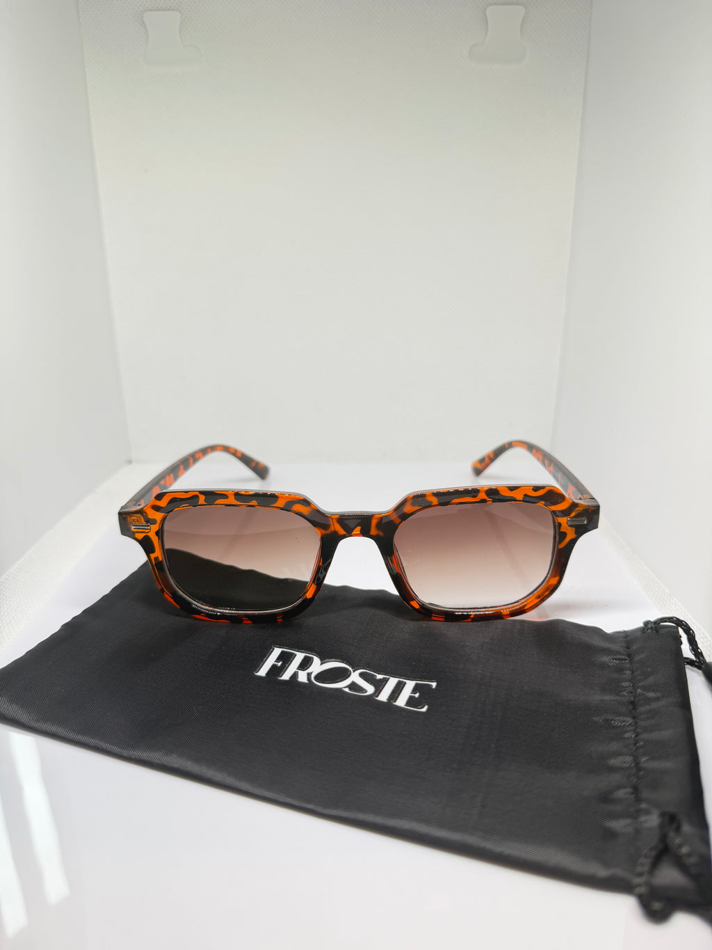 Capri brown gradient sunglasses with a classic tortoiseshell finish