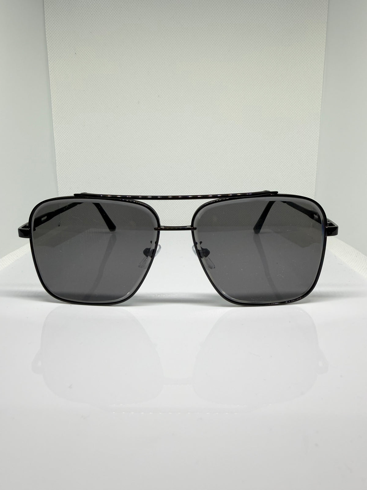 Noir Oversized Black Aviator Sunglasses