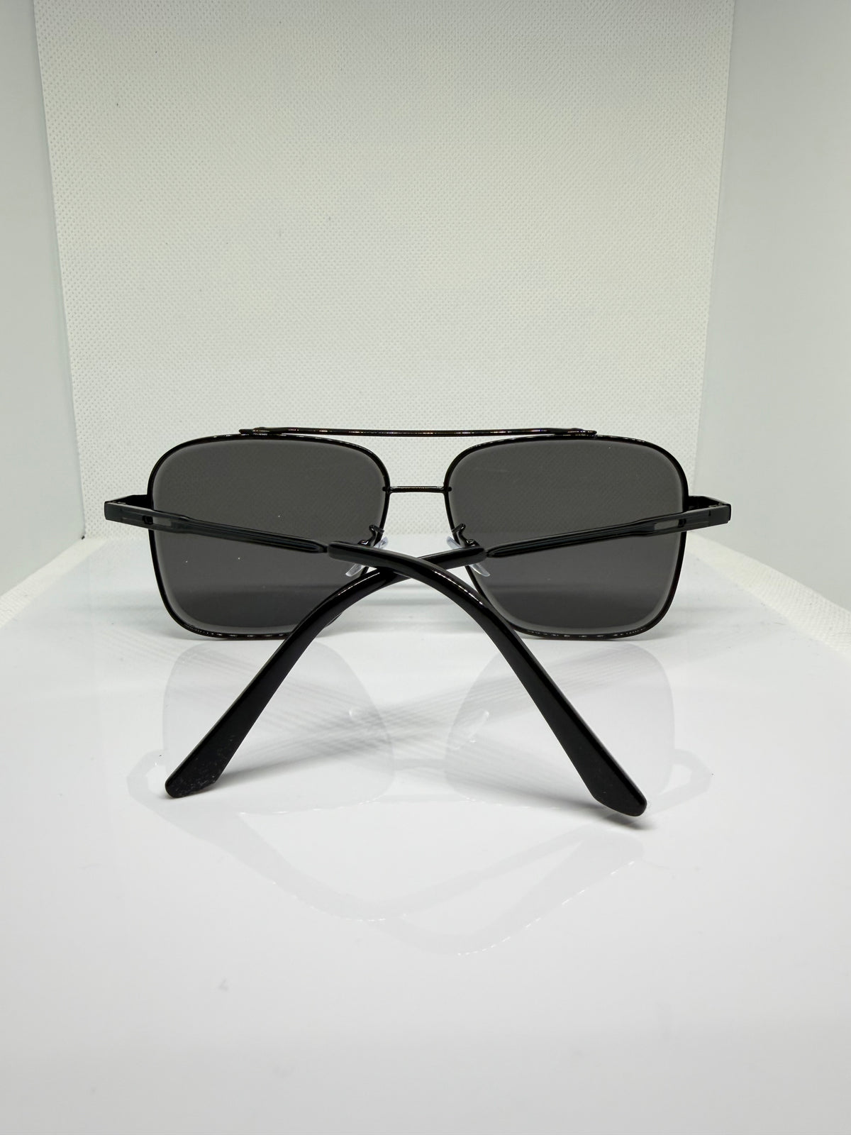 Noir Oversized Black Aviator Sunglasses