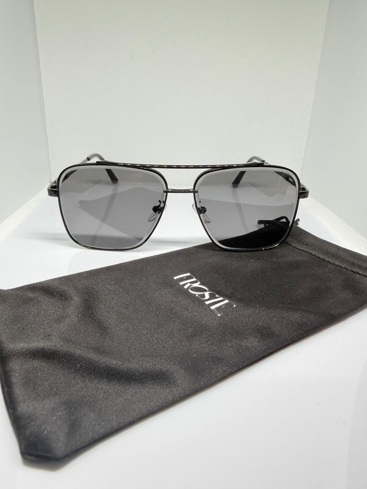 Noir Oversized Black Aviator Sunglasses