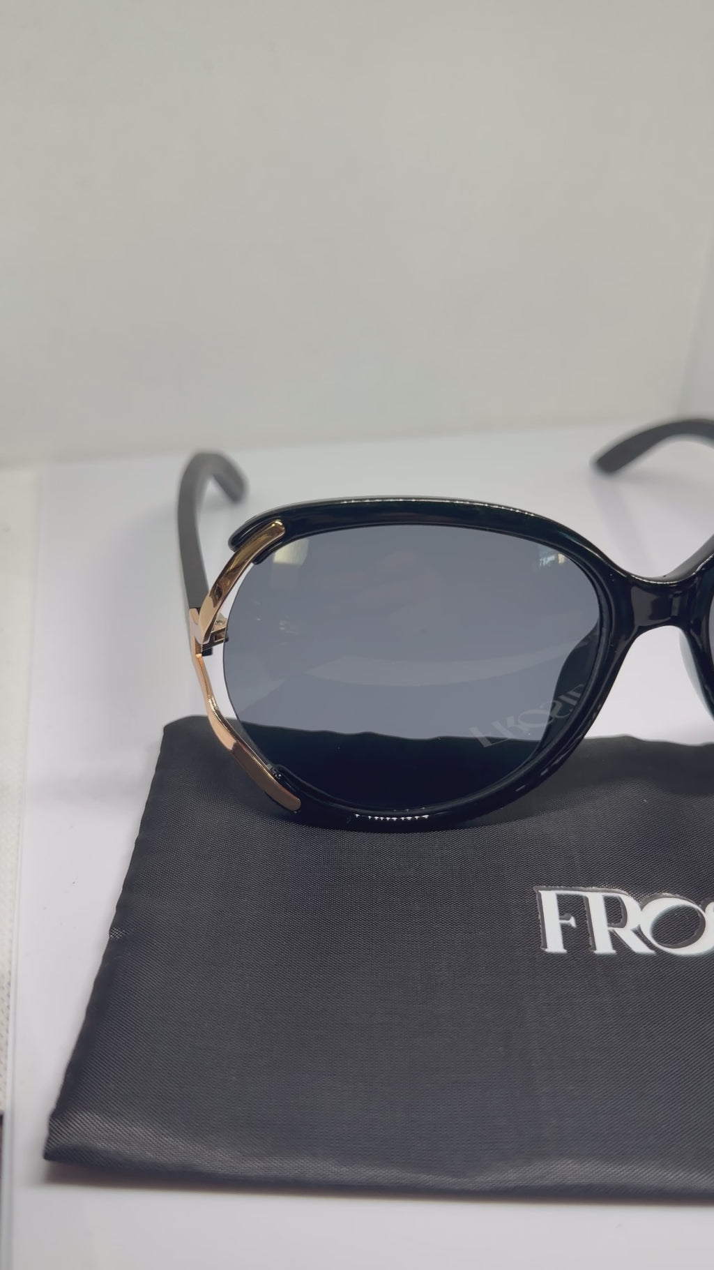 Sorrento – Black & Gold Round Sunglasses