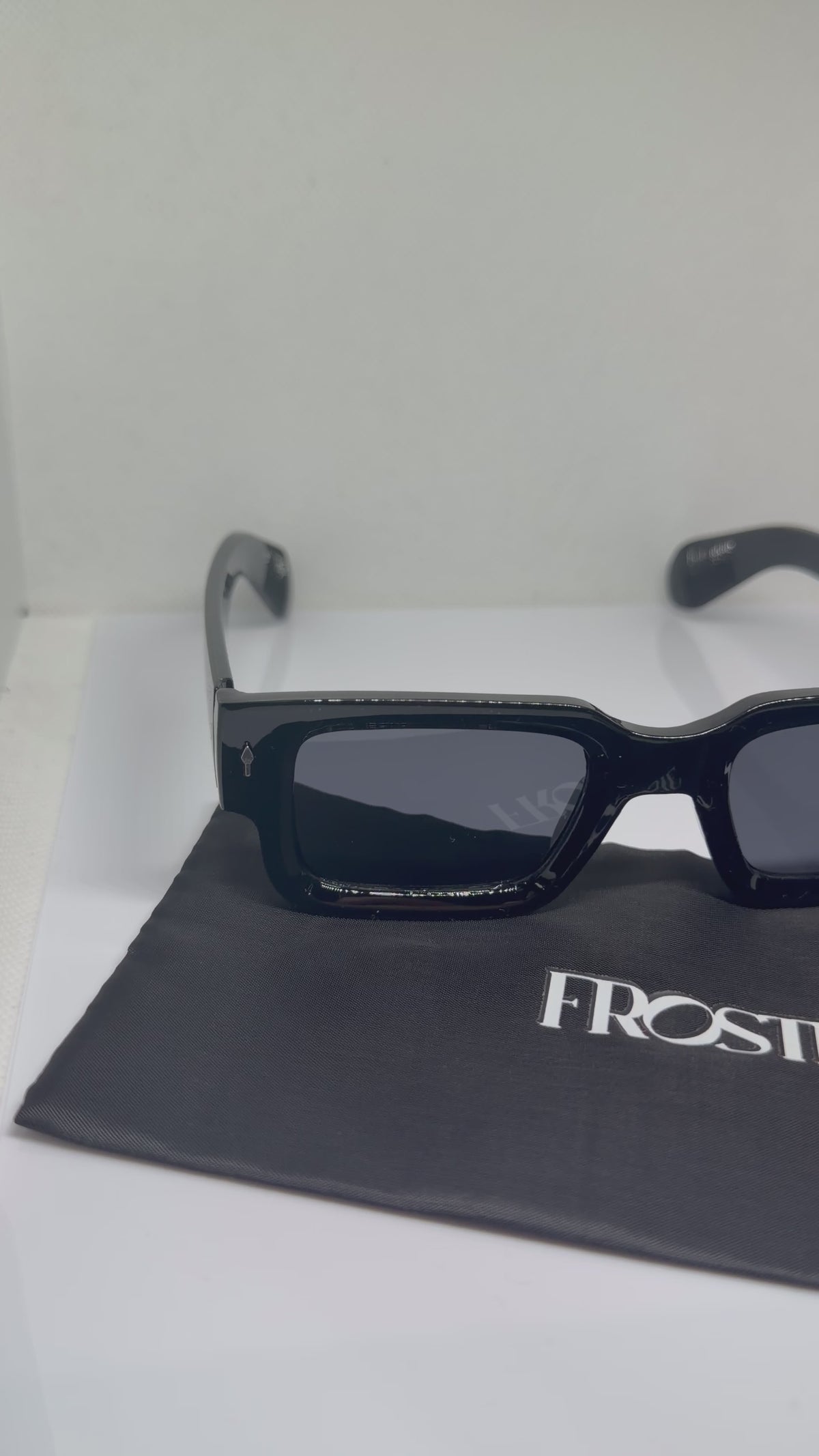 Obsidian – Gloss Black Chunky Rectangle