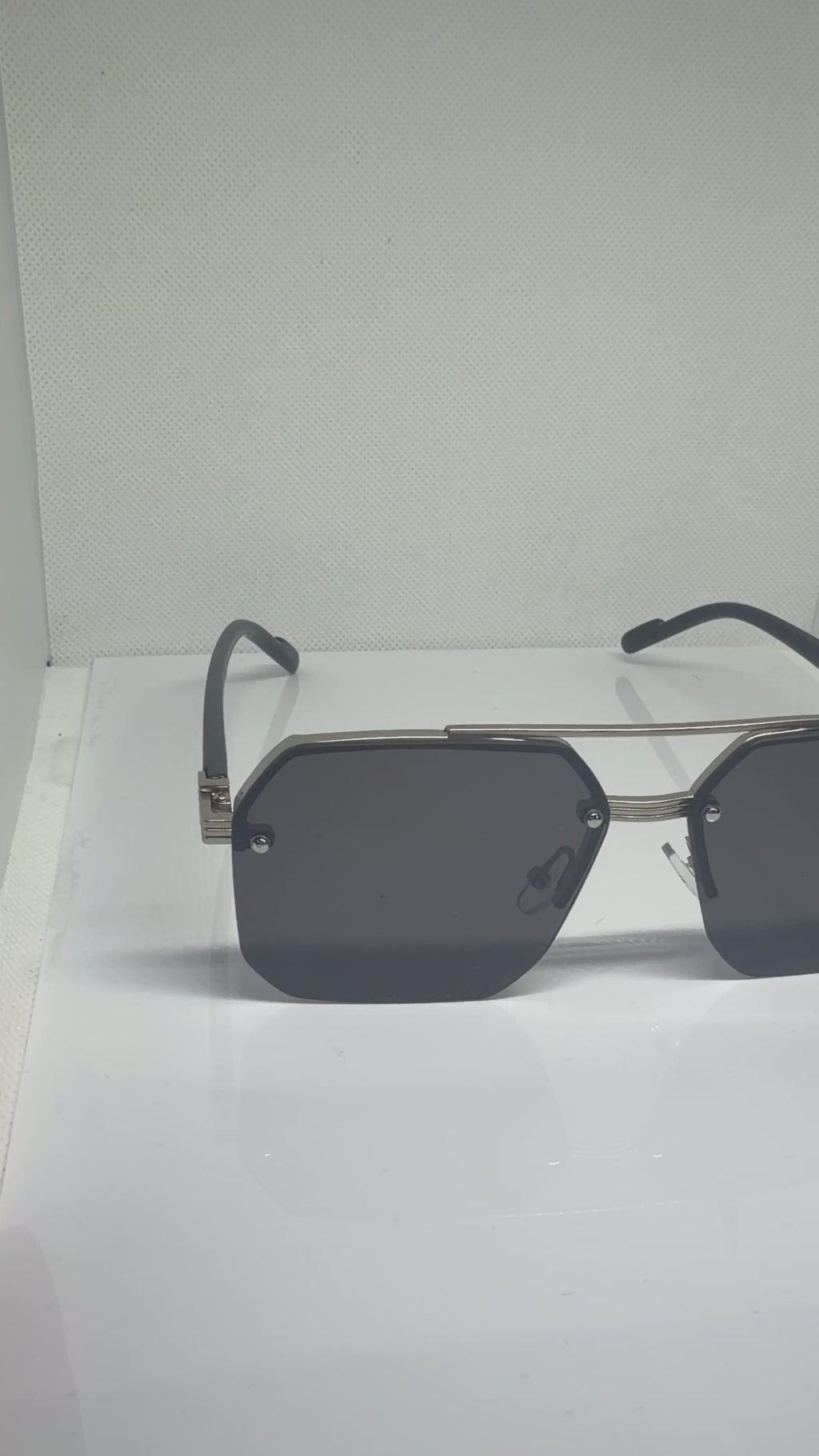 Sterling – Geometric Sunglasses